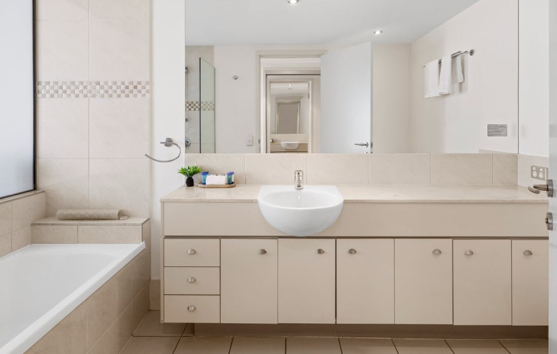 OVR Resort Studio OV 1200px 0001