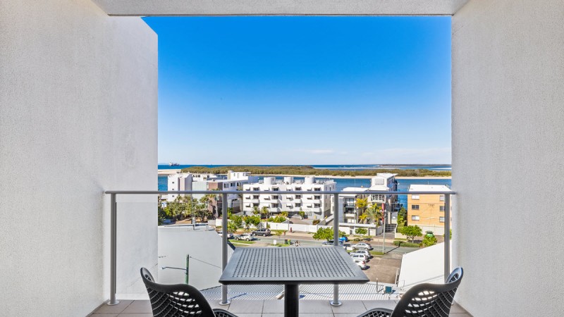 OVR Resort Studio OV 1200px 0003